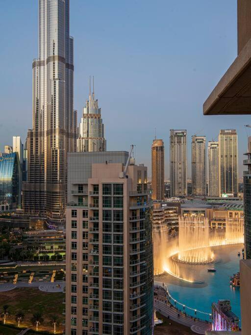 First Class 2Br With Full Burj Khalifa And Fountain View Dubai Exterior photo